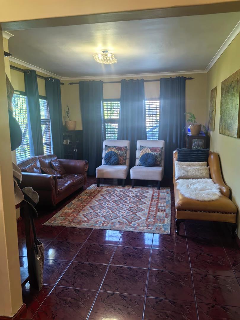 5 Bedroom Property for Sale in Peerless Park North Western Cape